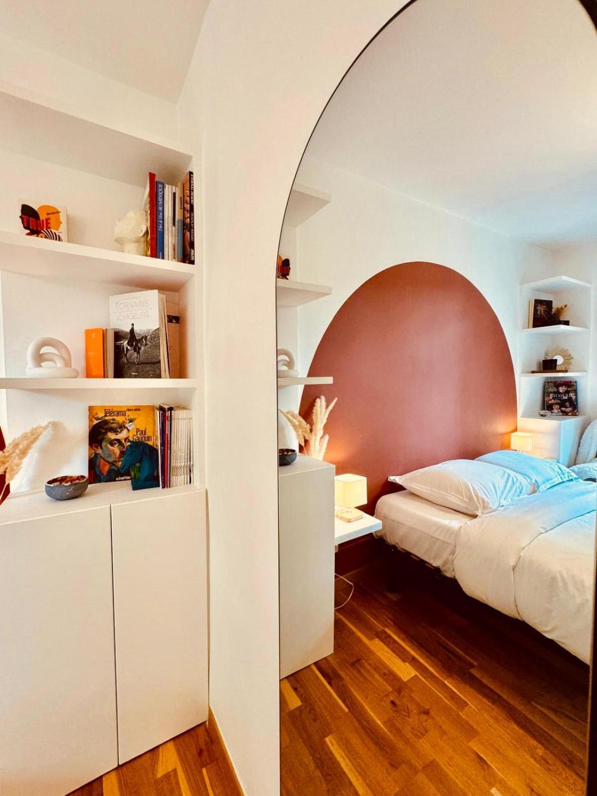 Charmant Appartement Au Coeur De Montmartre! Paris Exteriör bild